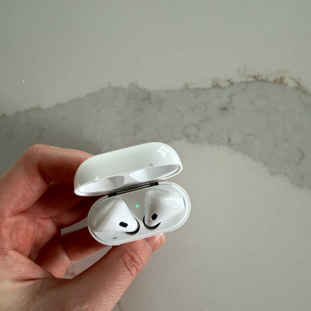 AirPods